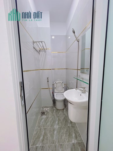 CẦN BÁN GẤP NHÀ CHÍNH CHỦ DT 30m² Giá 2tỷ880 tại 168 Chiến Lược