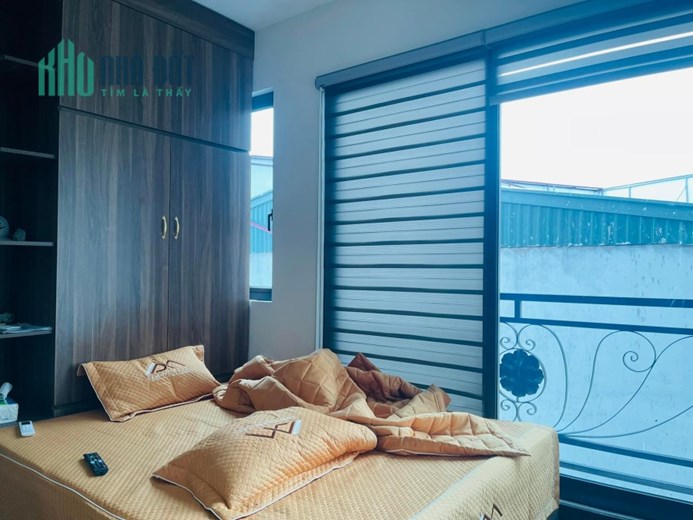 Bán CCMN Cầu Giấy, 165m, 9T, 60 căn hộ, Ô tô tránh, DT 4 tỷ/năm, giá 45 tỷ