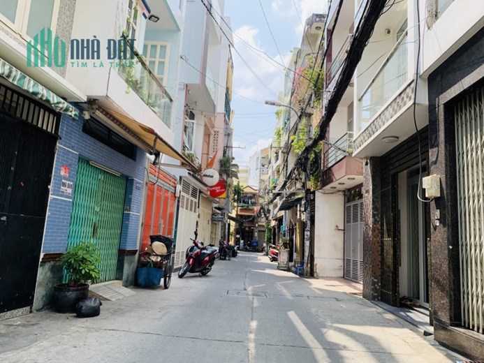 ĐỪNG BỎ QUA TIN NÀY - NHÀ HUỲNH VĂN BÁNH - HẺM NHỰA 6M THÔNG - Ô TÔ VÀO NHÀ - 5 TẦNG NỞ HẬU – CHỈ