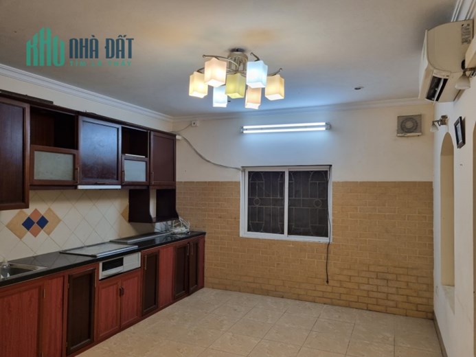 Cho Thuê Nhà #HOÀNG_NGÂN 60m2. MT 4.5m. 5 Ngủ Cực Rộng Thoáng. Sàn Gỗ Sang Trọng. 18tr/tháng