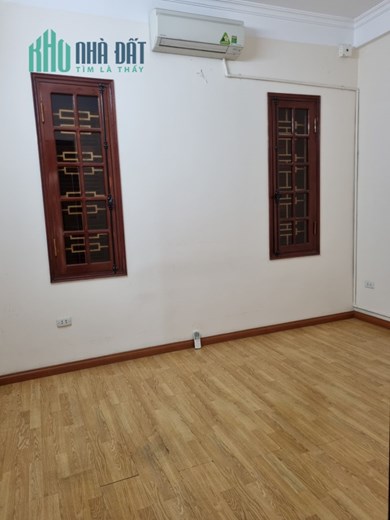 Cho Thuê Nhà #HOÀNG_NGÂN 60m2. MT 4.5m. 5 Ngủ Cực Rộng Thoáng. Sàn Gỗ Sang Trọng. 18tr/tháng