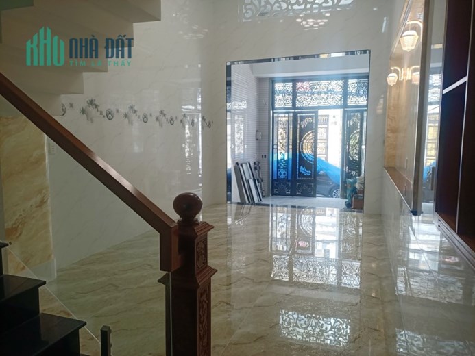 Bán nhà Lê Đình Cẩn Tân Tạo , Bình Tân , 4 lầu 
5PN , giá chỉ 4,8 tỷ