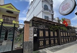 Cần Cho thuê lại phòng duplex cao cấp giá rẻ, full nội thất, có thang máy