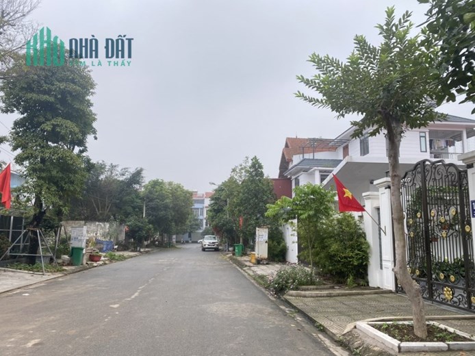 Bán 217 m2 đất khu đô thị Chùa Hà Tiên Giá : 22tr/m2. Liên hệ: 0986.454.393 - 0986.797.222