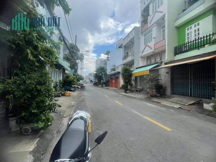 NGộp Bán Nhà Tân Hương, HXH 8m - 44m2 - 3 tấm