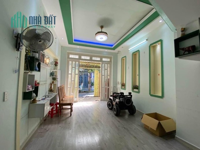 NGộp Bán Nhà Tân Hương, HXH 8m - 44m2 - 3 tấm