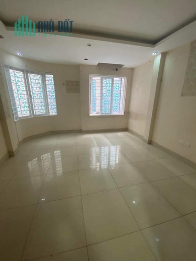Cho thuê nhà Đốc Ngữ, Ba Đình Cạnh MP Ô tô Tránh. 40m2 Thông Sàn 4 Ngủ 15tr/tháng