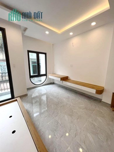 Nhà mới 4 tầng mặt tiền hẻm 136 Nguyễn Thị Tần P2Q8 giá 6tỷ4