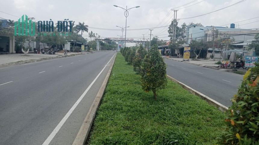 Chính Chủ Bán Nhà MT Sổ Hồng Riêng Giá Rẻ Cổng Vào KCN An Hiệp