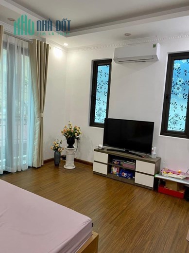 Bán nhà ngõ 205 Xuân Đỉnh,lô góc,5m ra ô tô,2 mặt thoáng,tặng nội thất,33m2,5T,mt:4,7m