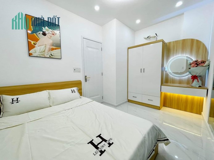 Nhà đẹp hẻm 6m giáp Nguyễn Oanh,p17,GV 3pn 3wc 3 ty 450
