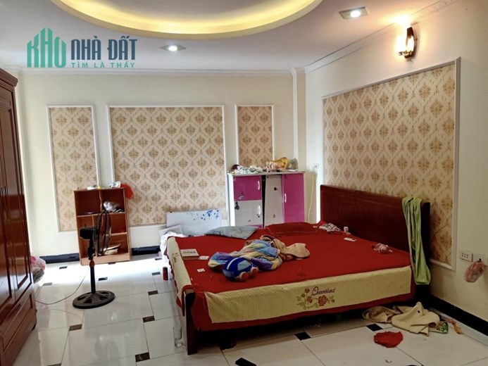 GIẢM CHÀO 500 TRIỆU – BÁN NHÀ LÔ GÓC PHỐ NGUYỄN KHUYẾN HÀ ĐÔNG, 38M2, 4 TẦNG. GIÁ 4 TỶ 8.