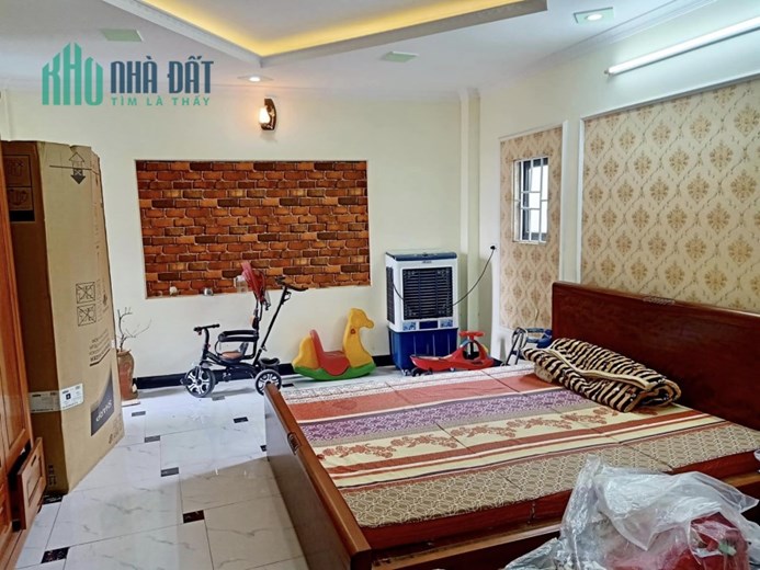 GIẢM CHÀO 500 TRIỆU – BÁN NHÀ LÔ GÓC PHỐ NGUYỄN KHUYẾN HÀ ĐÔNG, 38M2, 4 TẦNG. GIÁ 4 TỶ 8.