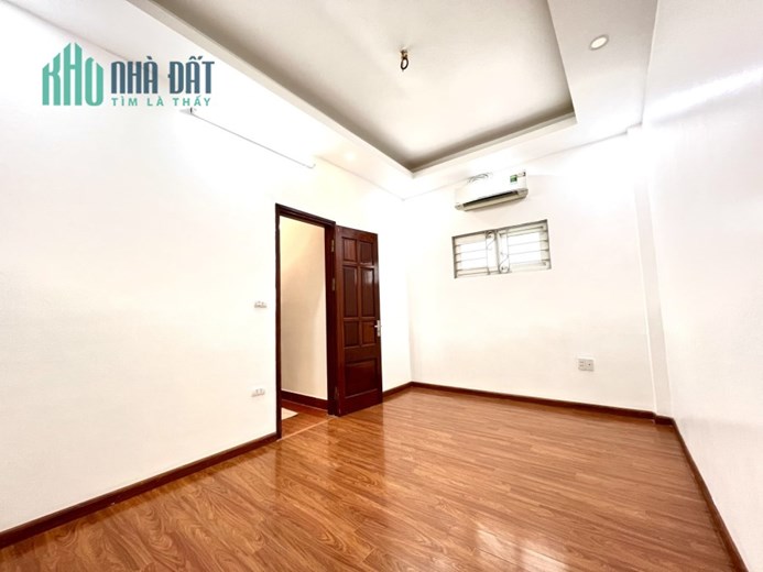 Đống Đa- Nhà phố Tôn Đức Thắng - DT 55 m2, nhà 5 tầng, nội thất đẹp- ngõ thông- kinh doanh. Giá 7.9