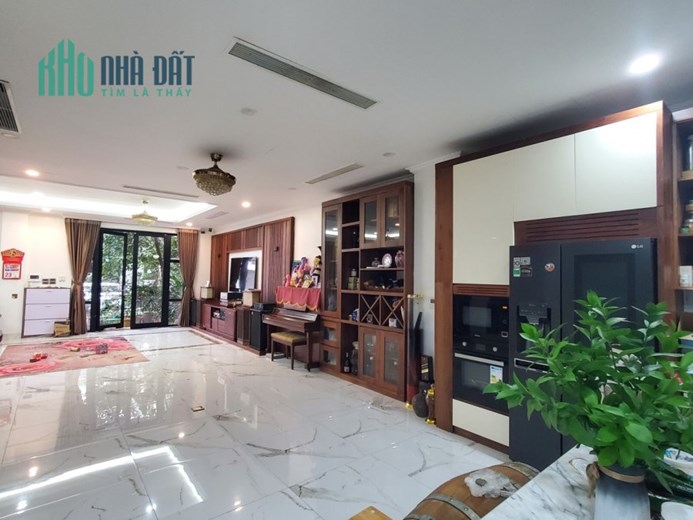 Bán biệt thự Linh Đàm, Hoàng Mai, 250m, 4 tầng, 13m mặt tiền, nhỉnh 45 tỷ, có thương lượng