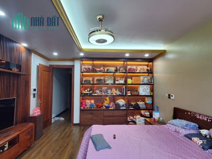 Bán biệt thự Linh Đàm, Hoàng Mai, 250m, 4 tầng, 13m mặt tiền, nhỉnh 45 tỷ, có thương lượng