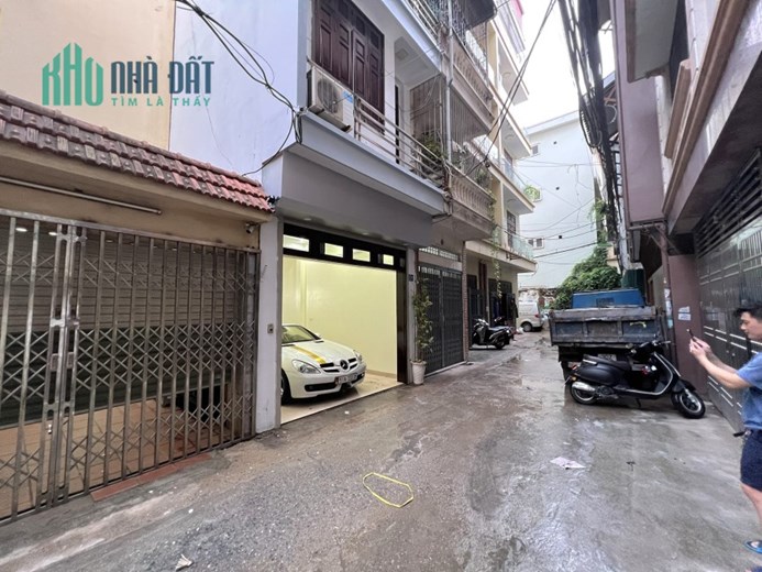 Bán nhà phố Võng Thị, ô tô vào nhà, thông Hồ Tây, kinh doanh, 5 tầng, 45m2, nhỉnh 9 tỷ.