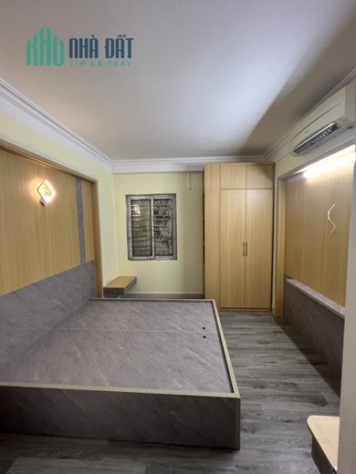 Bán nhà phố Võng Thị, ô tô vào nhà, thông Hồ Tây, kinh doanh, 5 tầng, 45m2, nhỉnh 9 tỷ.