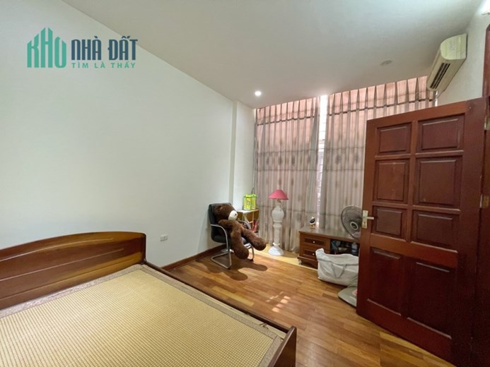 Cho Thuê Nhà 75m2 TRUNG HÒA, CG Ngõ Xe Tải. PHÂN LÔ. LÔ GÓC 2 mặt ngõ SIÊU ĐẸP 25tr/tháng