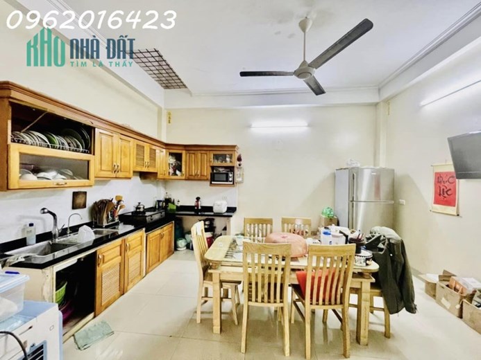 Bán Nhà Võng Thị Tây Hồ 11tỷ 50m Mặt Tiền 6.3m Mới Đẹp Gara Oto Ngõ Thông Rộng Kinh Doanh