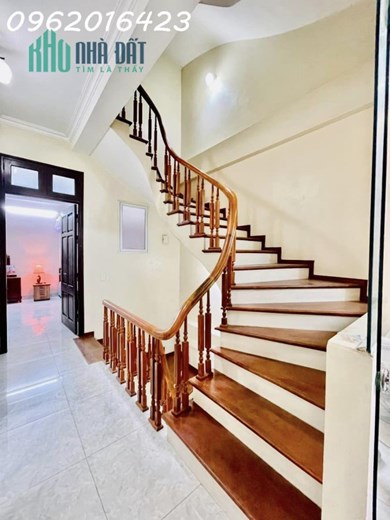 Bán Nhà Võng Thị Tây Hồ 11tỷ 50m Mặt Tiền 6.3m Mới Đẹp Gara Oto Ngõ Thông Rộng Kinh Doanh