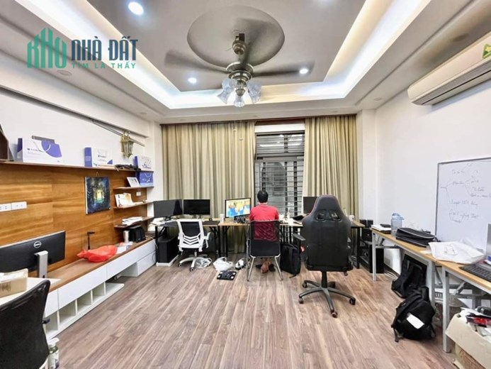 Cho Thuê Nhà #THÁI_HÀ Thông Sàn. Đẹp Như K.Sạn. 40m2 5T 3 Ngủ Full Đồ. 18tr/tháng