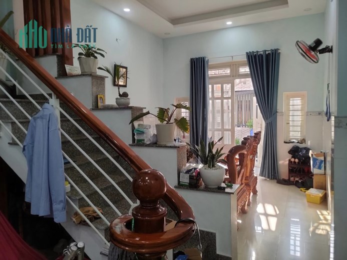 Nhà bán tại đường Tam Châu, Tam Bình,Thủ Đức_ Hẻm xe hơi ngủ trong nhà_ 4,2 x 14_ 3 TỶ 3