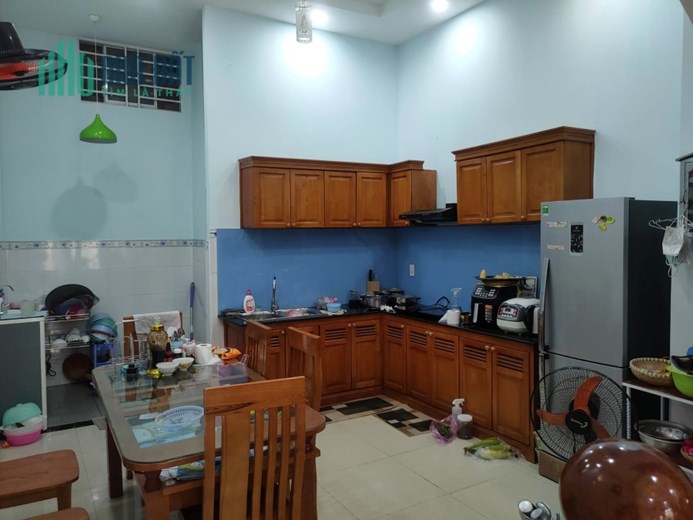 Nhà bán tại đường Tam Châu, Tam Bình,Thủ Đức_ Hẻm xe hơi ngủ trong nhà_ 4,2 x 14_ 3 TỶ 3