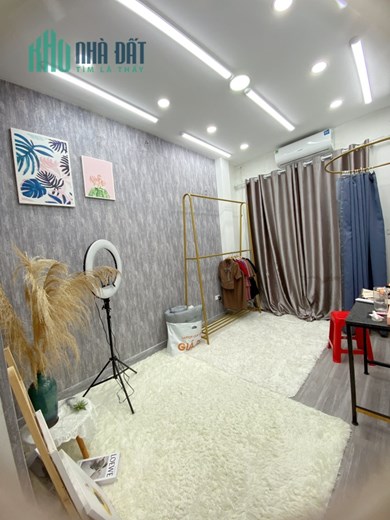 Cần sang nhượng lại cửa hàng mặt đường Đặng Văn Ngữ