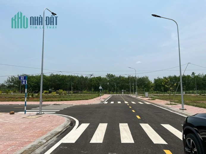 bán đất giá rẻ TP Bình Phước 350 triệu sở hửu nền 100m2 full thổ cư.