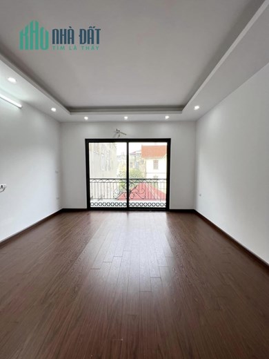 Bán Nhà Quận Thanh Xuân, ngõ rộng thênh thang,gần phố. 43m x5 tầng MT 5m. 5,x tỷ