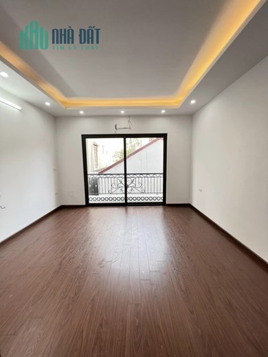 Bán Nhà Quận Thanh Xuân, ngõ rộng thênh thang,gần phố. 43m x5 tầng MT 5m. 5,x tỷ