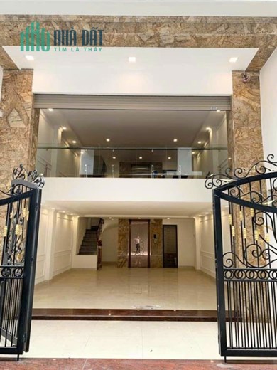 Bán nhà cạnh Vinhome Trần Duy Hưng. 66m2 8 tầng thang máy. Cách phố 10m. Kinh doanh văn phòng, spa.