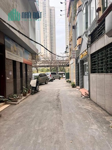 BÁN NHÀ NGUYỄN TRÃI - LÔ GÓC - MẶT TIỀN 8M - 3 BƯỚC CHÂN RA PHỐ - NHỈNH 6 TỶ