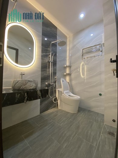 Đống Đa- Văn Chương - Nhà ngõ thông ,gần chợ- kinh doanh tốt - 45  m2 - 5 tỷ đồng