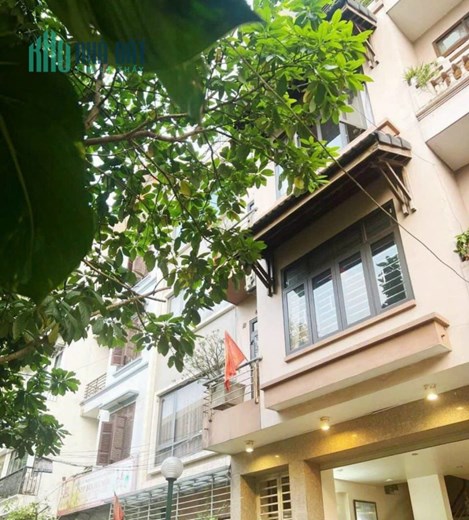 BÁN NHÀ PHÂN LÔ TRUNG TÂM CẦU GIẤY, GẦN CÔNG VIÊN NGHĨA ĐÔ. 82M2 MẶT TIỀN 6M.