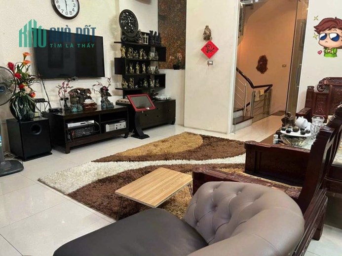BÁN NHÀ PHÂN LÔ TRUNG TÂM CẦU GIẤY, GẦN CÔNG VIÊN NGHĨA ĐÔ. 82M2 MẶT TIỀN 6M.