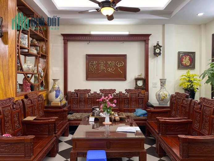 Bán nhà Hoàng Hoa Thám một bước ra trung tâm 50 mét vuông 12,5 tỷ.