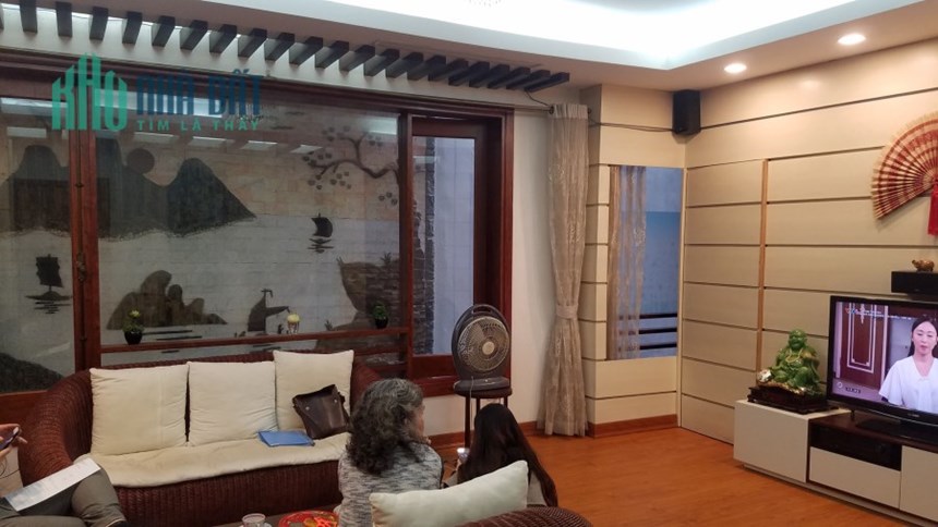 Bán nhà mặt đường lạc Long Quân Hiếm, Rẻ, mặt Hồ Tây lộng gió 50m2 4 tầng  11,5 tỷ.