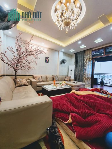 Bán nhà phố Ngọc Hà, nhà đẹp Vuông như Cọc Tiền, 46 m 3 tầng 8,9 tỷ.