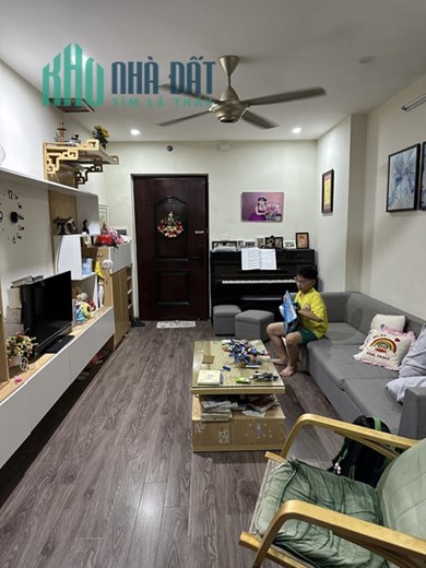Chính chủ bán căn 2 ngủ ngay ngã tư Mai Động, Hà Nội.