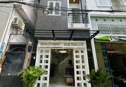 Nhà 4 lầu 5,8 tỷ TL Quận 11 Nhà 1/ cách MT đường Thái Phiên (20m)