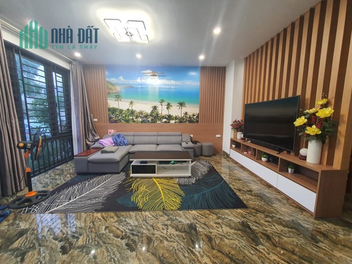Bán nhà ngõ 186 Ngọc Thuỵ 40m x 5T, LÔ GÓC, giá 5 tỷ 3. LH: 0936123469