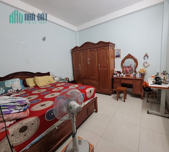 Chính Chủ Bán Nhà Riêng 3 Tầng, Hẻm 5m Xe Hơi, Dân Trí Cao Chỉ 5,6 Tỷ