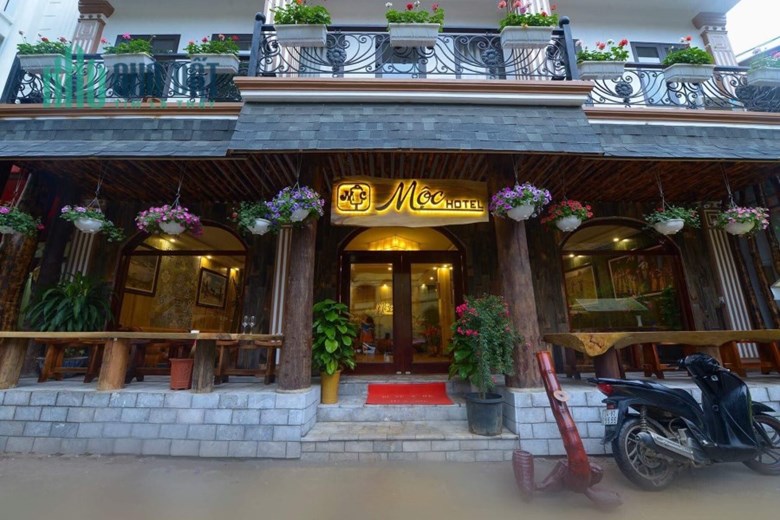 BÁN KHÁCH SẠN, NHÀ HÀNG , ĐẠT CHUẨN 3 SAO- TẠI THUNG LŨNG MƯỜNG HOA, PHỐ ĐÈN LỒNG