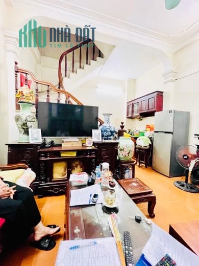Nhà phố Nguyễn Trãi - 30m - 5 tầng - 3,2 tỷ - hàng xóm Royal City