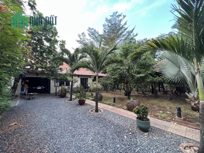 KHU NHÀ VƯỜN NGHĨ DƯỠNG XANH. CẦN BÁN GIÁ DT 2579M2 GIÁ 89 TỶ