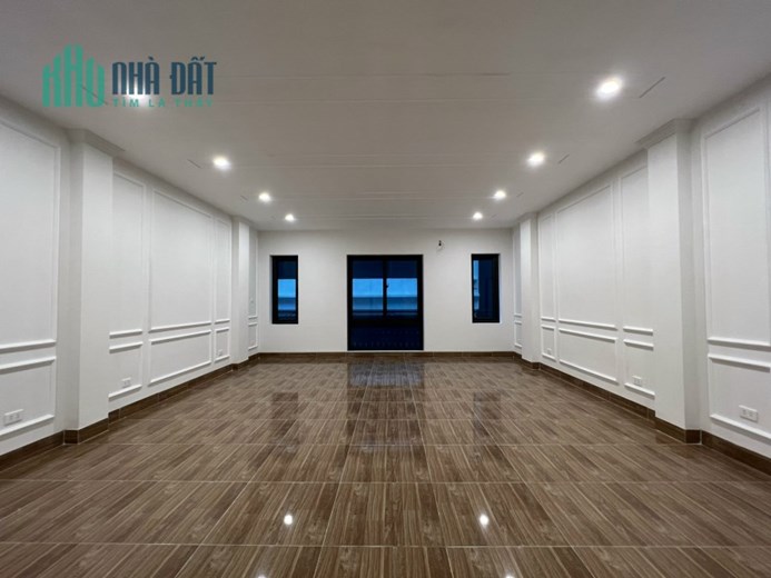 Bán Toà Nhà Văn Phòng Mặt 293 Khuất Duy Tiến, Oto Tải Tránh dt 66 m2 x 8 t giá 19.3 Tỷ