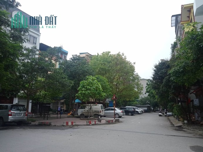 Siêu phẩm nhà đấu giá sân bóng Mậu Lương, Hà Đông, 60m2x5T, mt5, thang máy, 8 tỷ nhỉnh