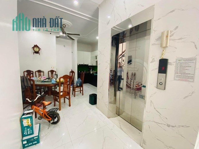 Siêu phẩm nhà đấu giá sân bóng Mậu Lương, Hà Đông, 60m2x5T, mt5, thang máy, 8 tỷ nhỉnh